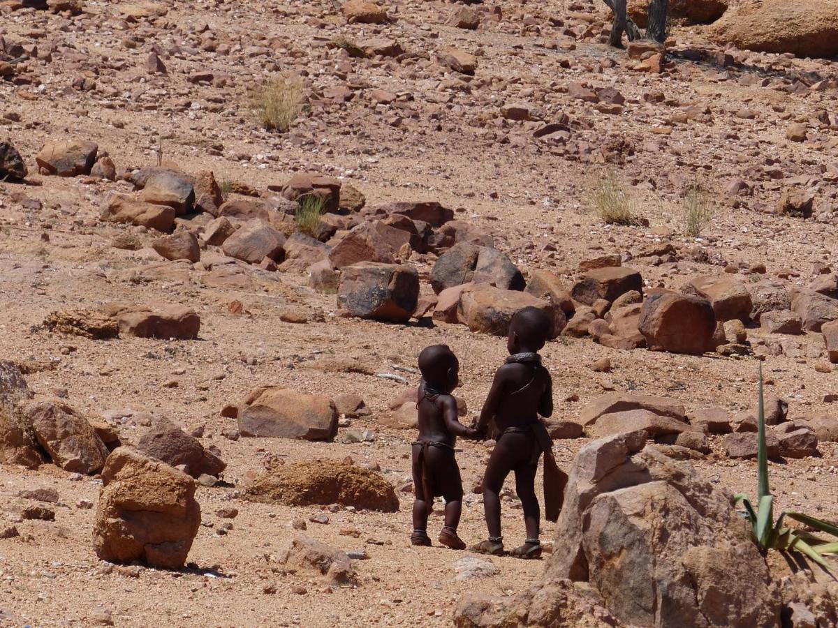 Ozohere Campsite And Himba Village Uis Kültér fotó