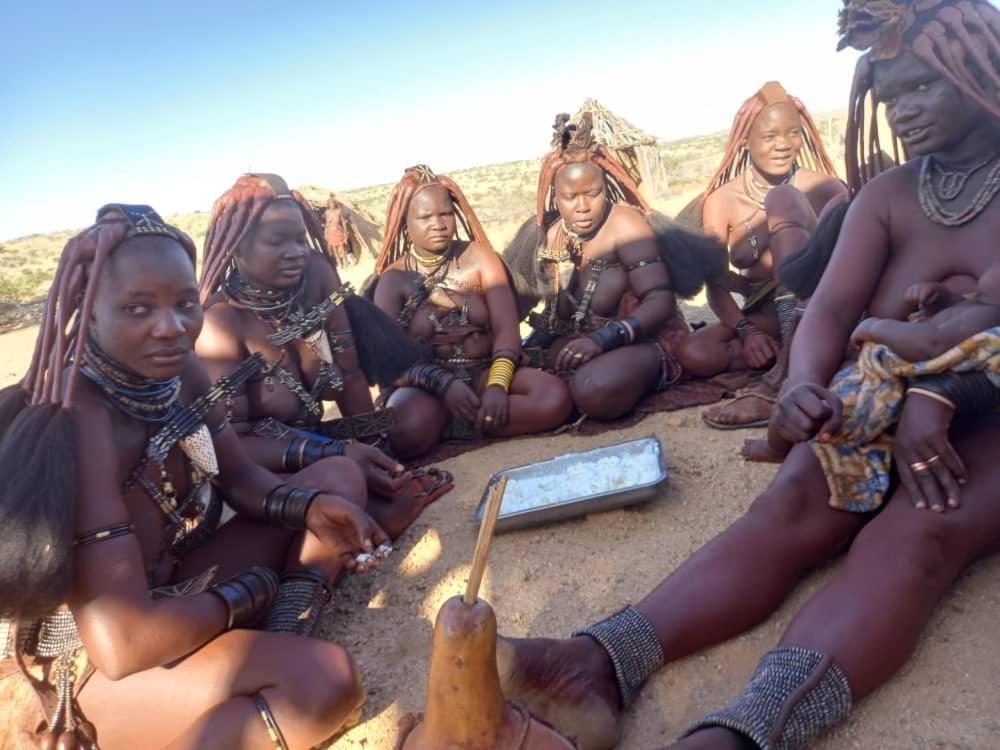 Ozohere Campsite And Himba Village Uis Kültér fotó